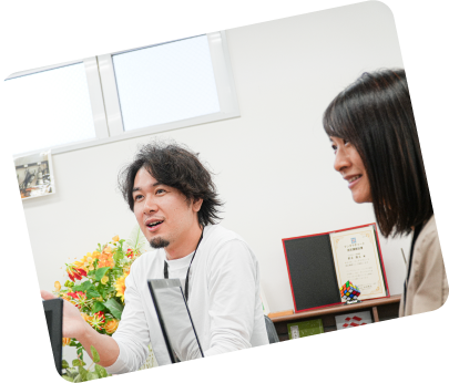 話し合いを行っている写真